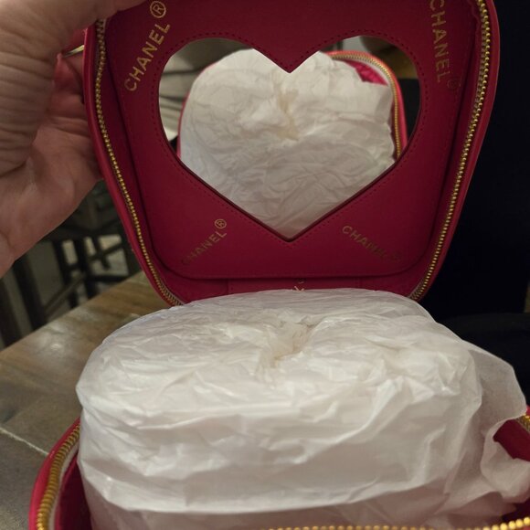 Chanel Barbie Heart Vanity Bag - Picture 8 of 12